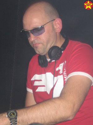 Full House Disco - your Disco needs you -