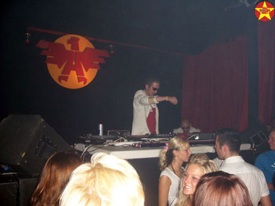 Full House Disco - your Disco needs you -