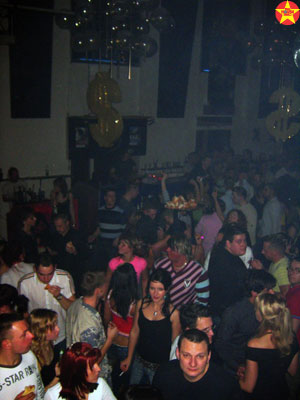Full House Disco - your Disco needs you -