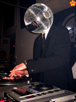 Full House Disco - your Disco needs you -