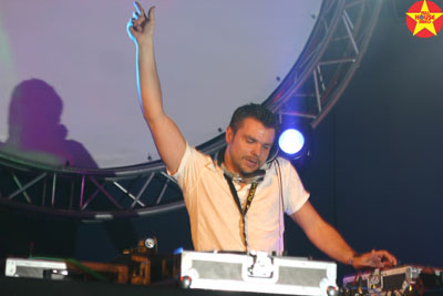 Full House Disco - your Disco needs you -